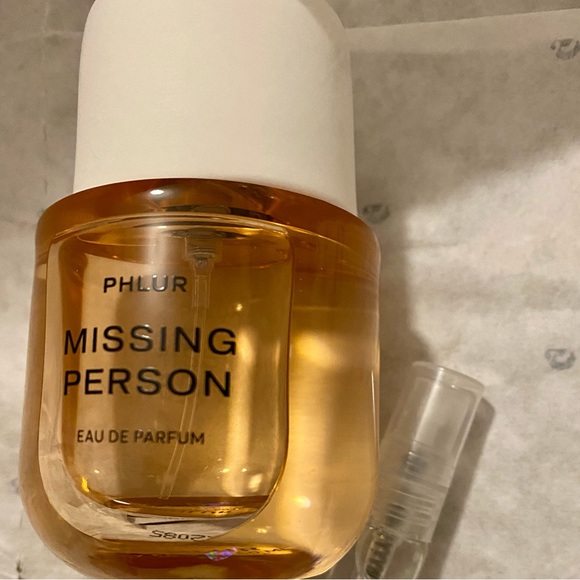 Phlur Missing Person 2mL Decant Sample with Spray - Picture 7 of 7